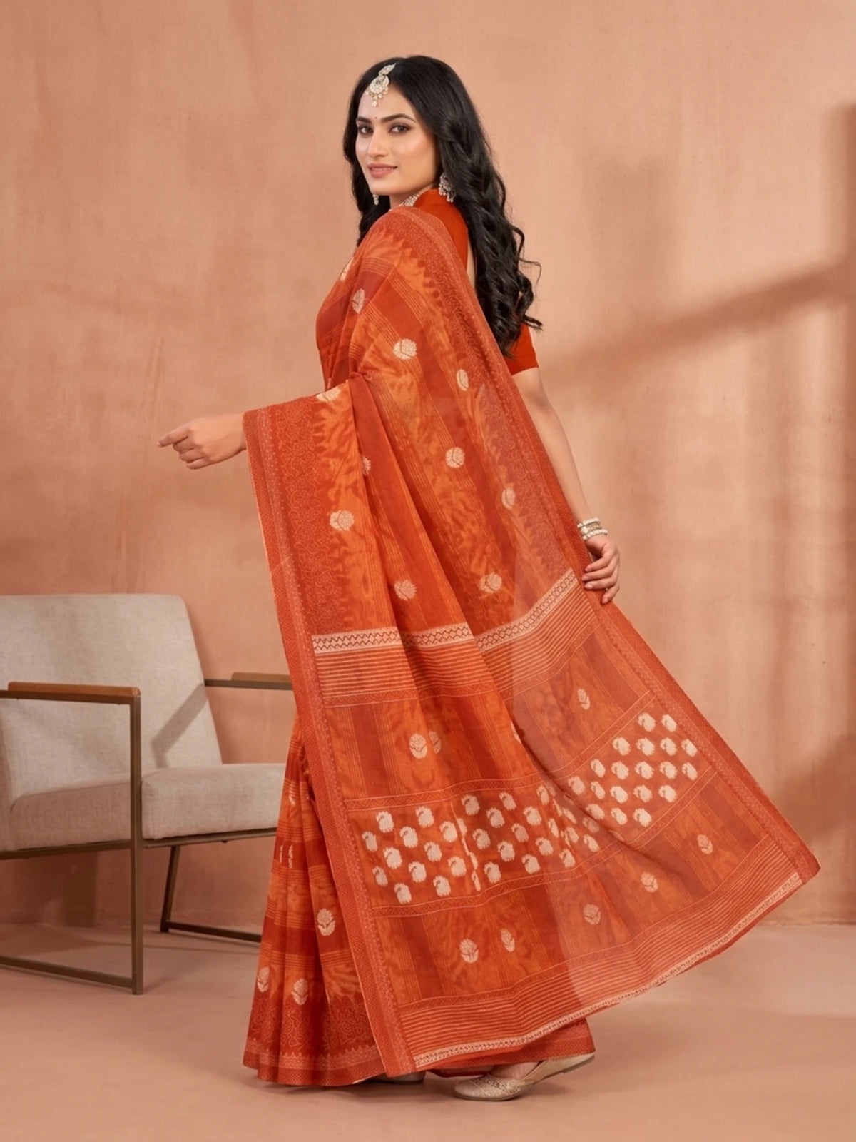 Minu fashions Floral Print Daily Wear Pure Cotton Saree (Orange)