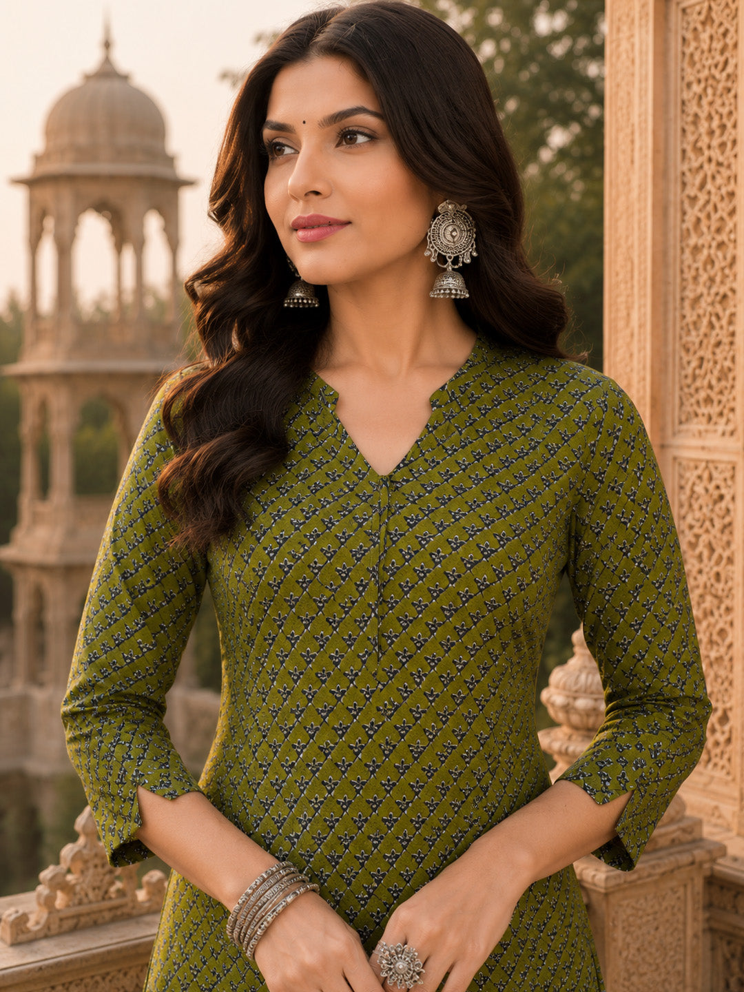 Women Green Floral Printed Rayon A-Line Co-Ord Set with Trousers