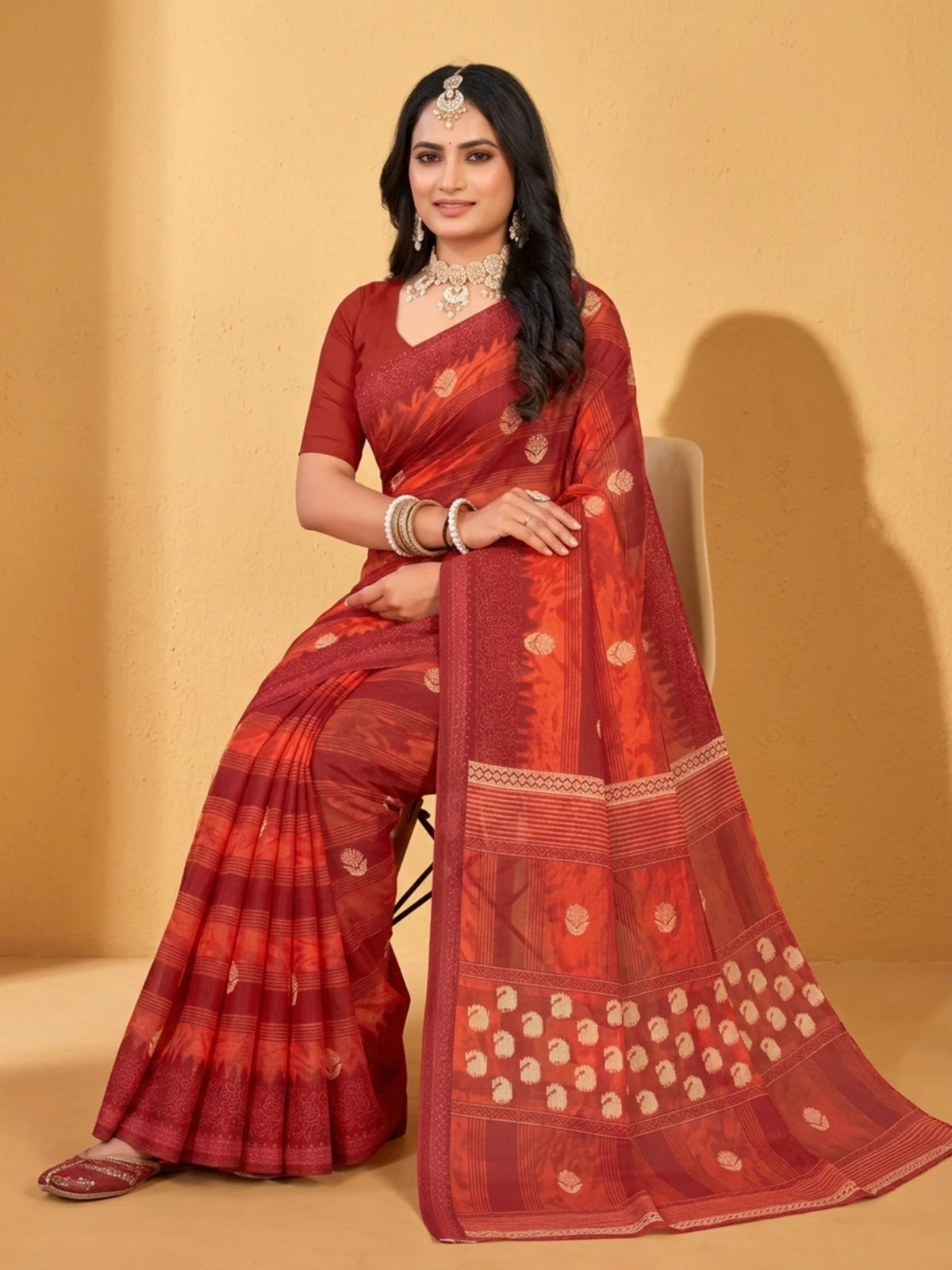 Minu fashions Floral Print Daily Wear Pure Cotton Saree (Red)