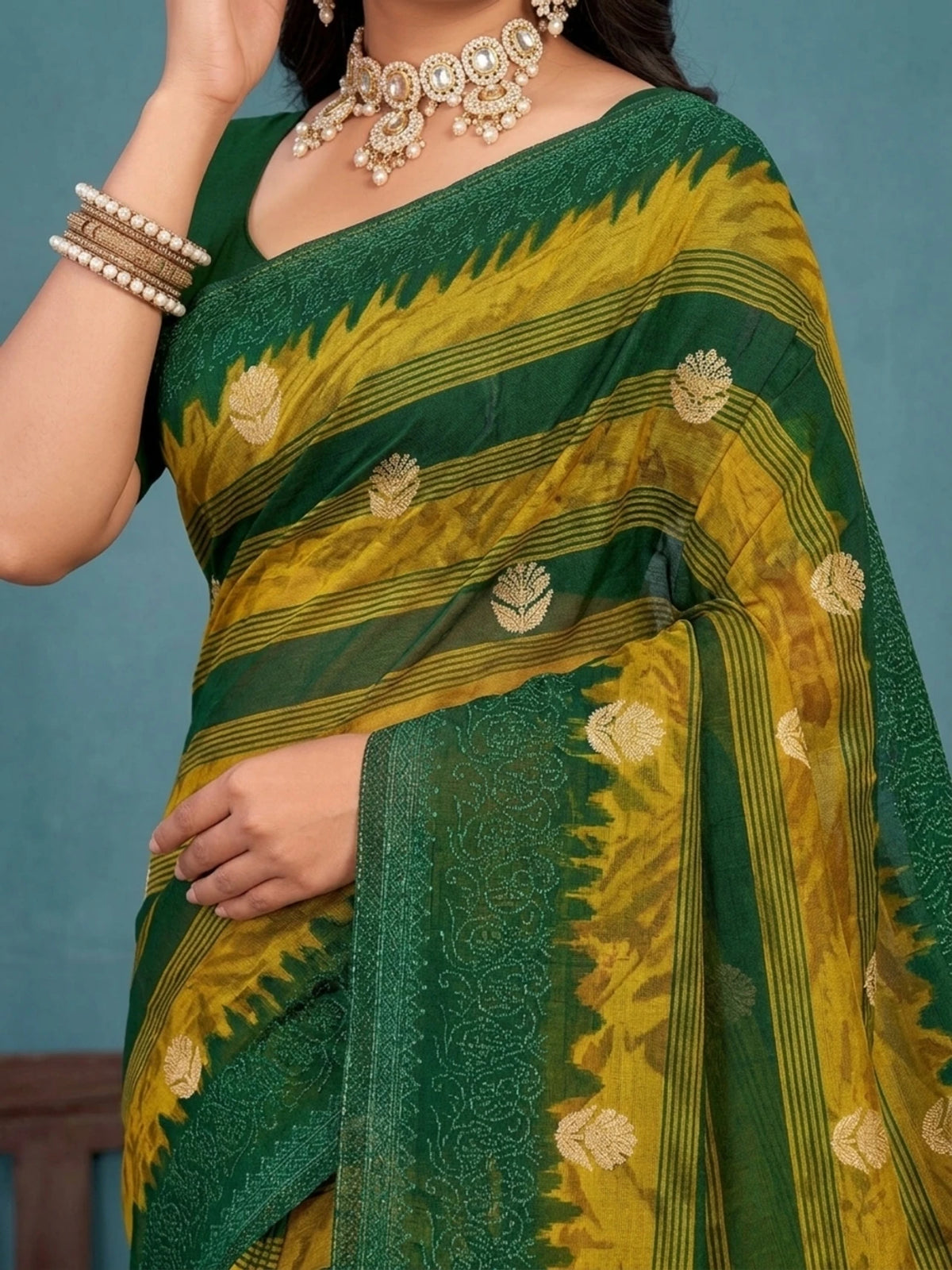 Minu fashions Printed Daily Wear Pure Cotton Saree (Green)