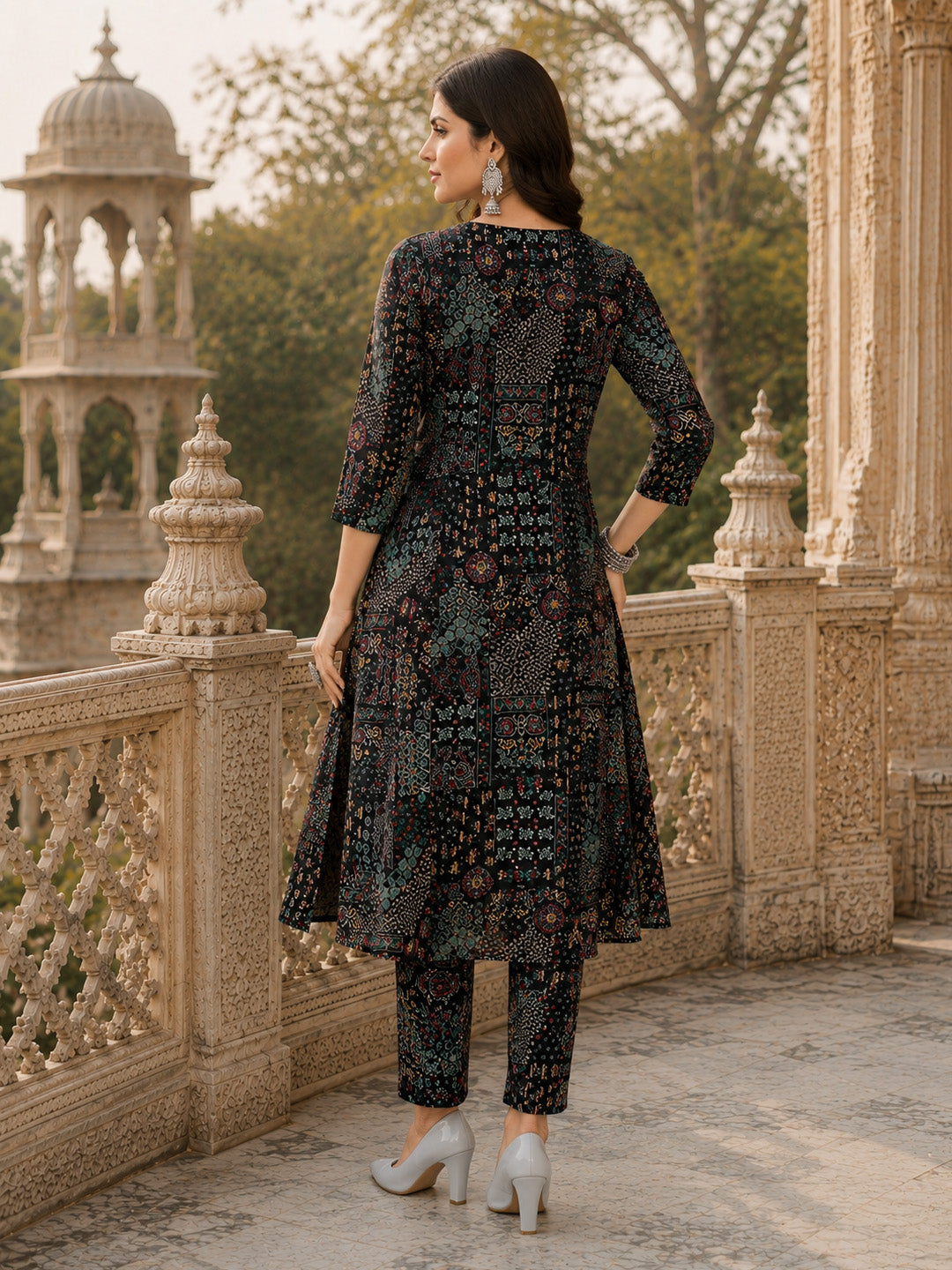 Women Black Floral Printed Rayon A-Line Co-Ord Set with Trousers
