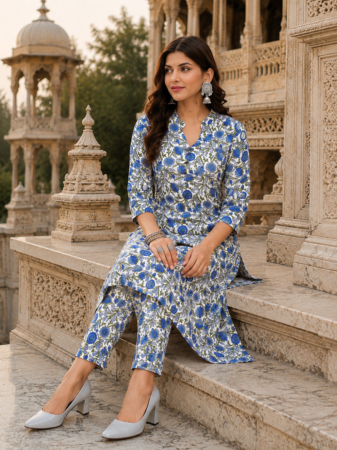 Women White Floral Printed Rayon A-Line Co-Ord Set with Trousers