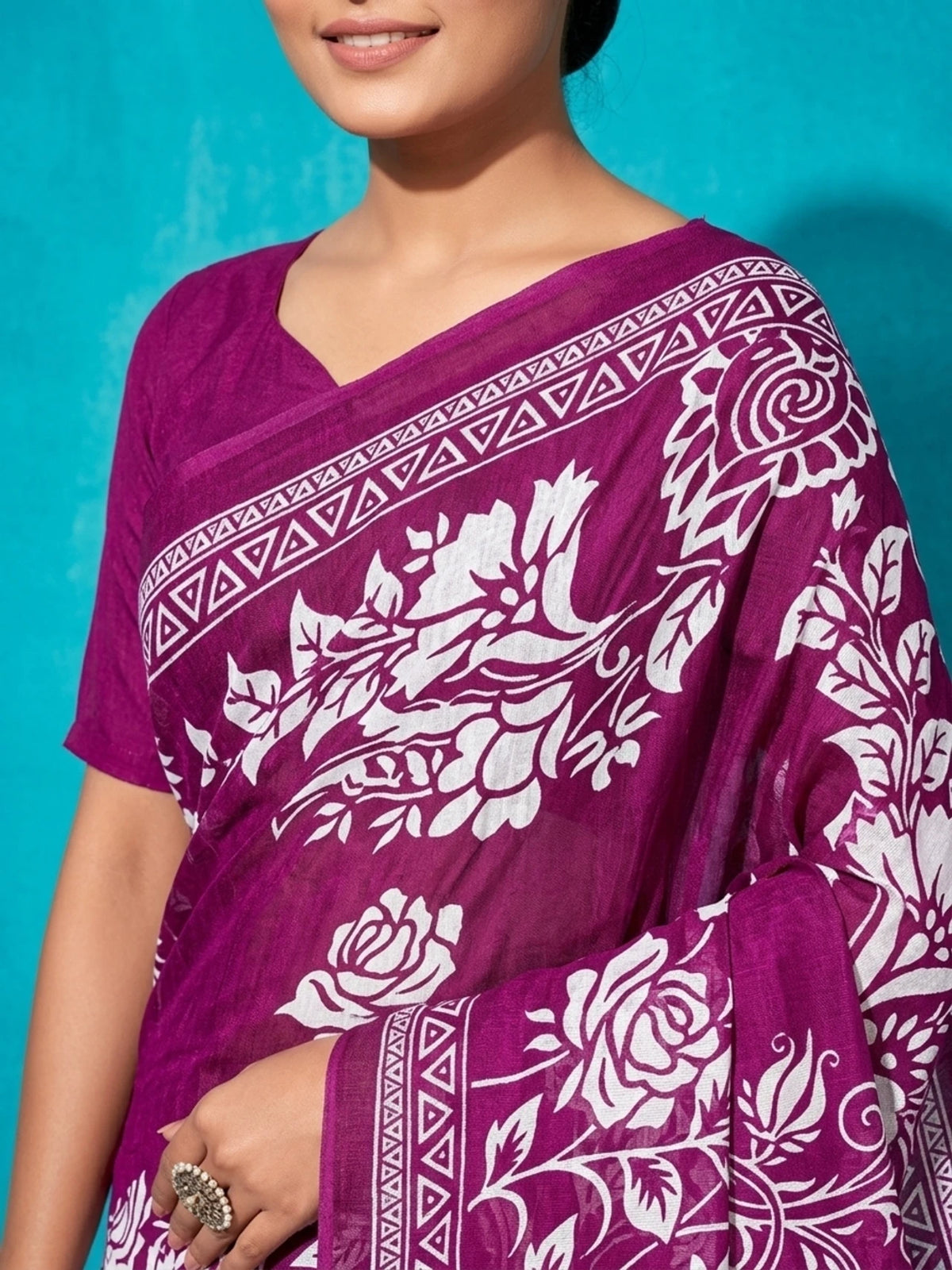 Minu fashions Floral Print Daily Wear Pure Cotton Saree (Purple)