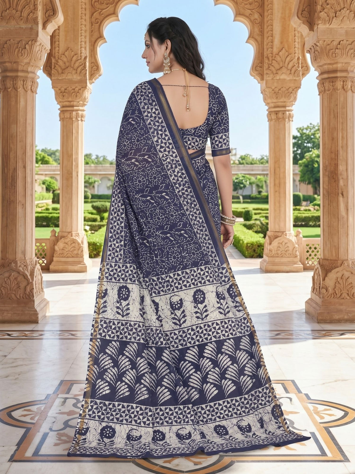 Ishani Border Vintage Printed Saree