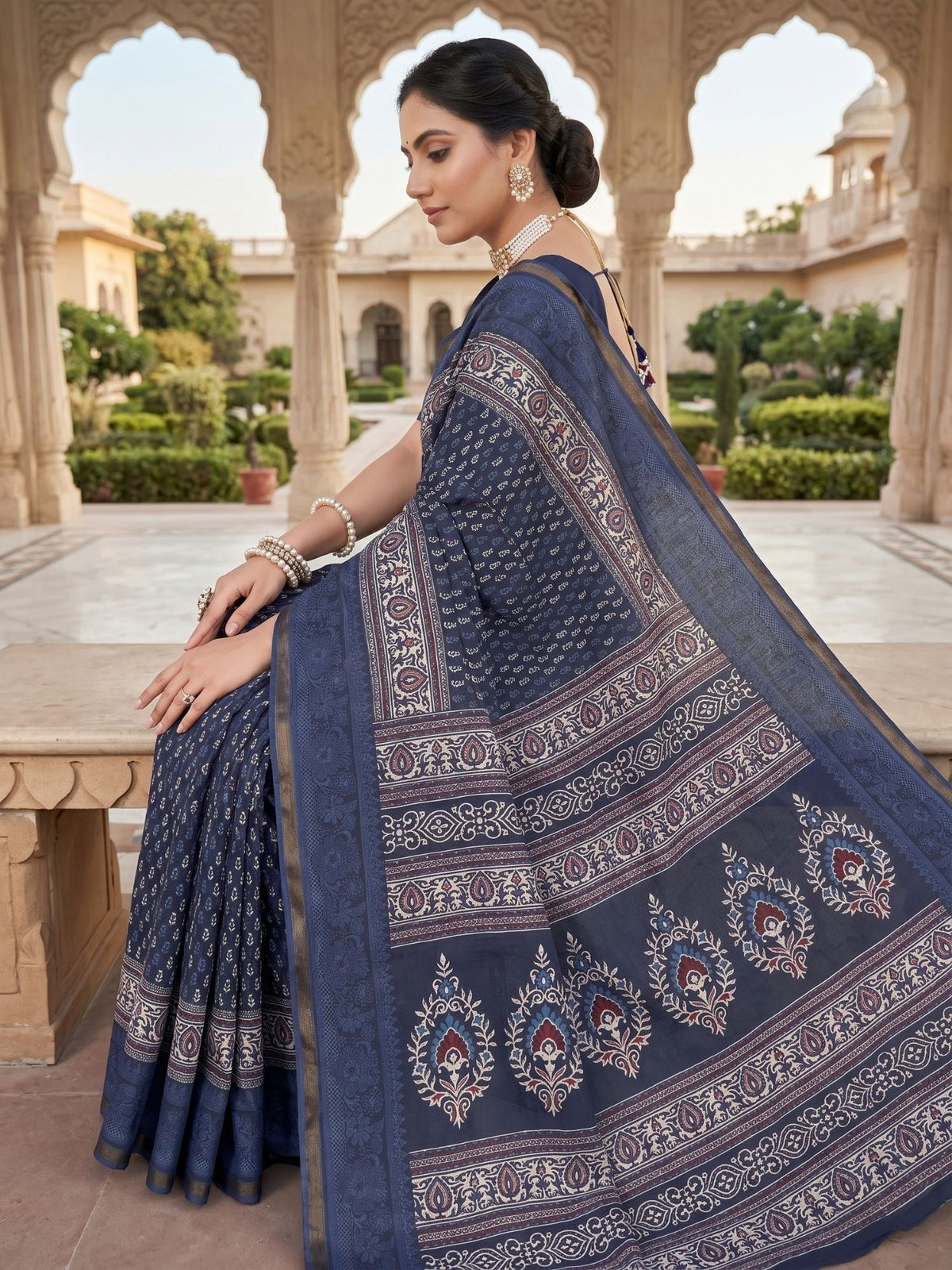 Ishani Border Indigo Vulve Cotton Printed Saree