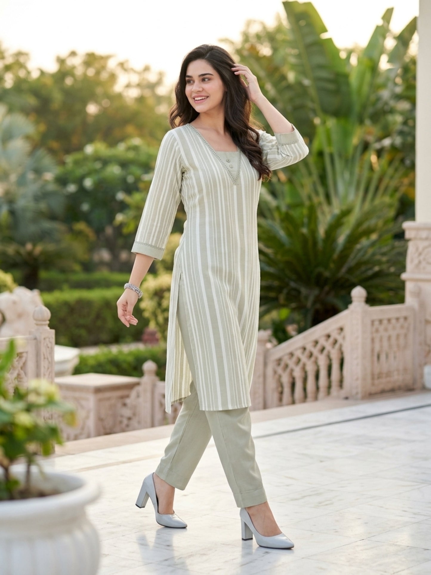Minu Kurta-Set Sparkle Women Striped Straight Kurti with Trousers | Ank