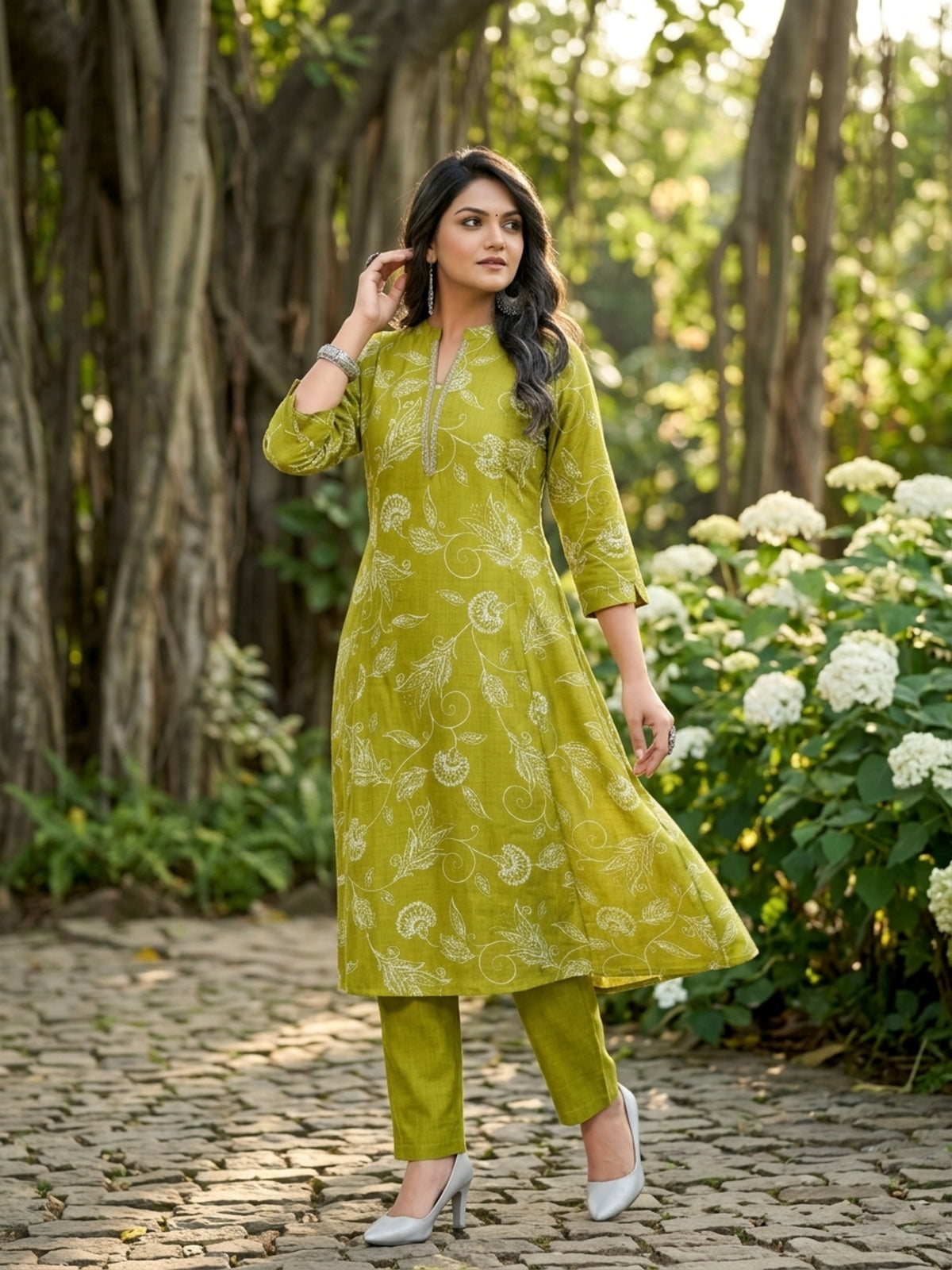 Elegant Ethnic Women Vatican Silk Printed Flared Kurti Pant Set with V-Neck & 3/4 Sleeve | Ank