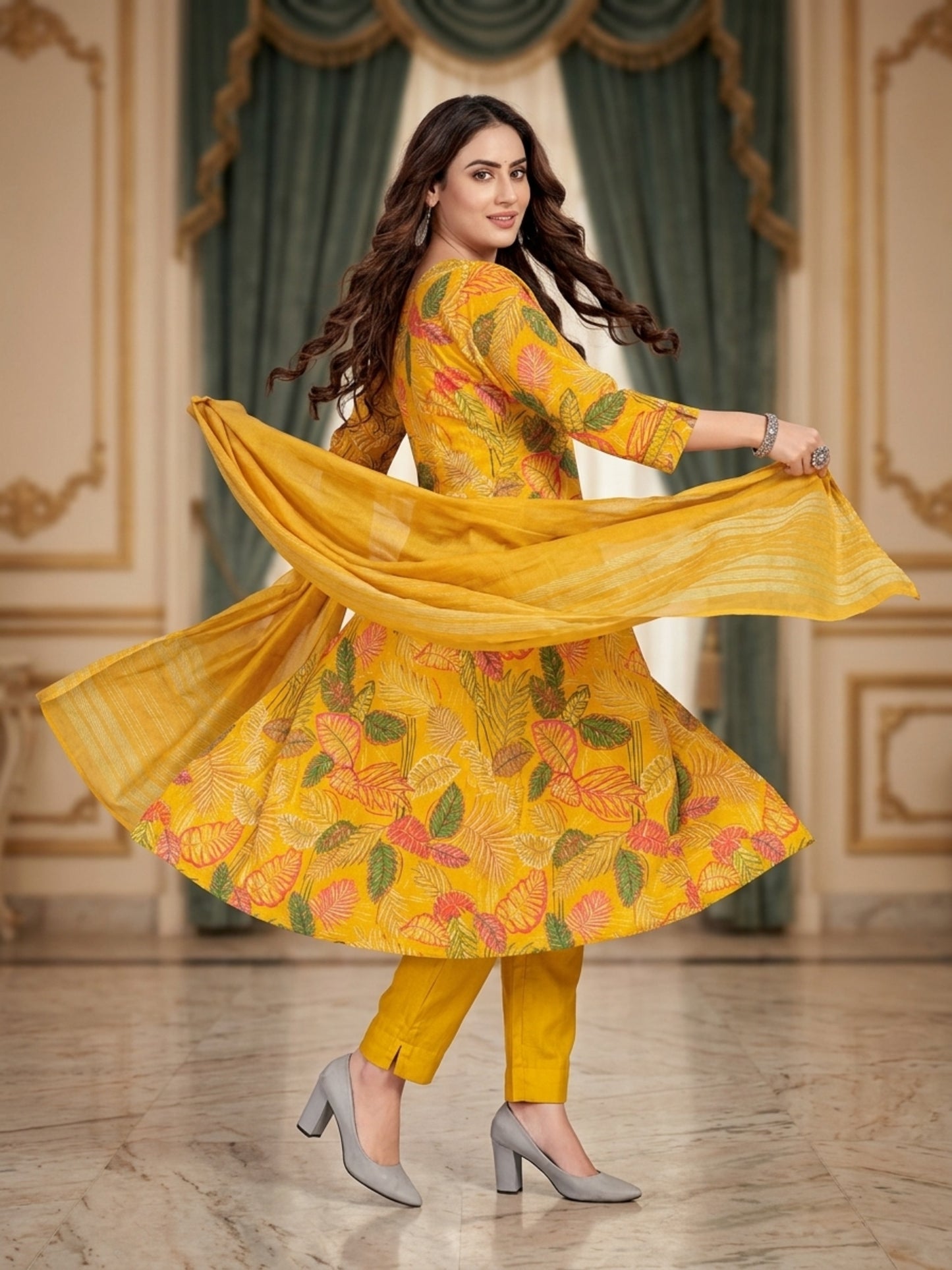 Isha Women Floral Printed Salwar Suit Set | Ank