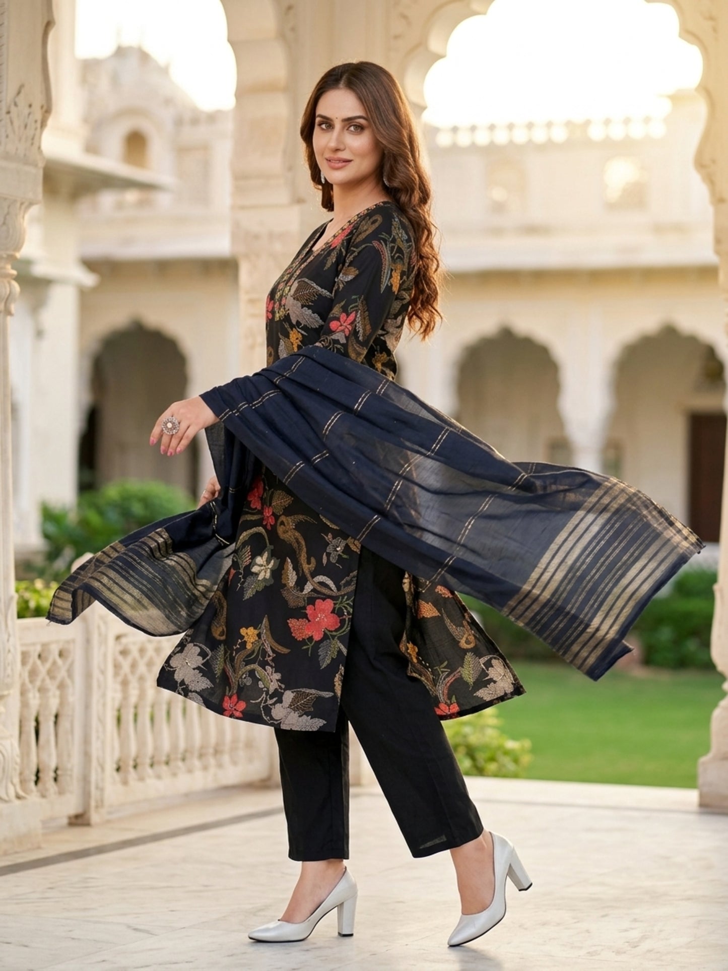 Isha Women Floral Printed Salwar Suit Set | Ank