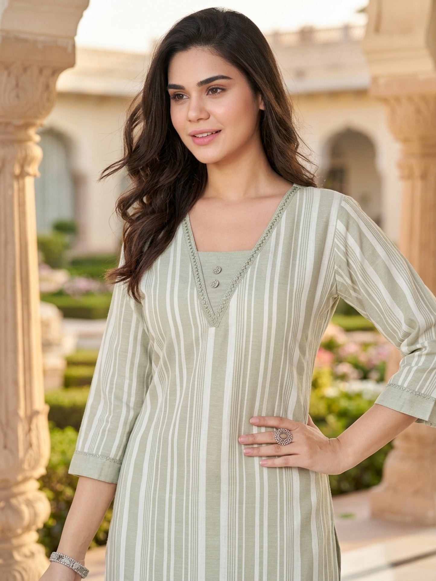 Minu Kurta-Set Sparkle Women Striped Straight Kurti with Trousers | Ank