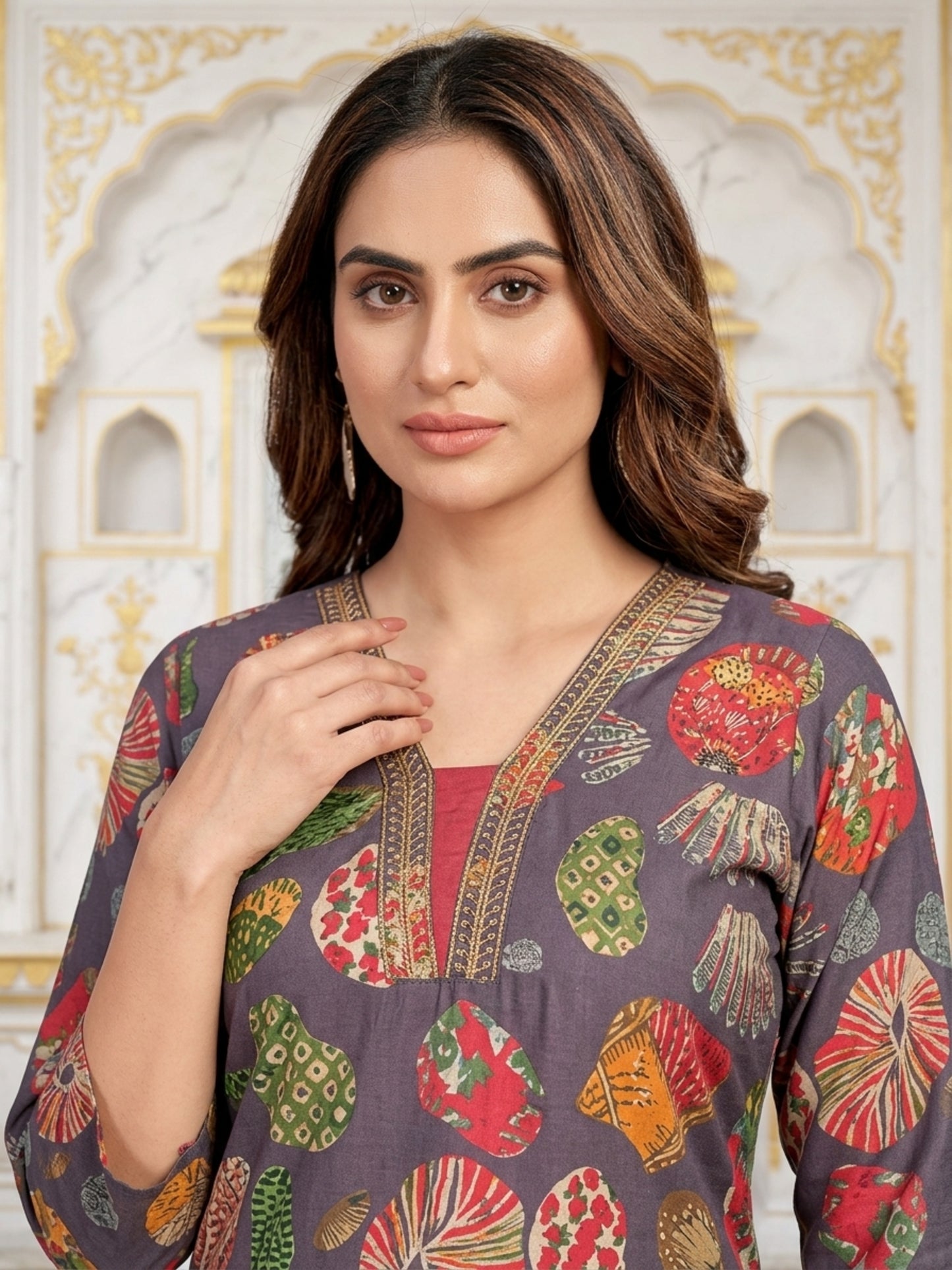 Isha Women Floral Printed Salwar Suit Set | Ank