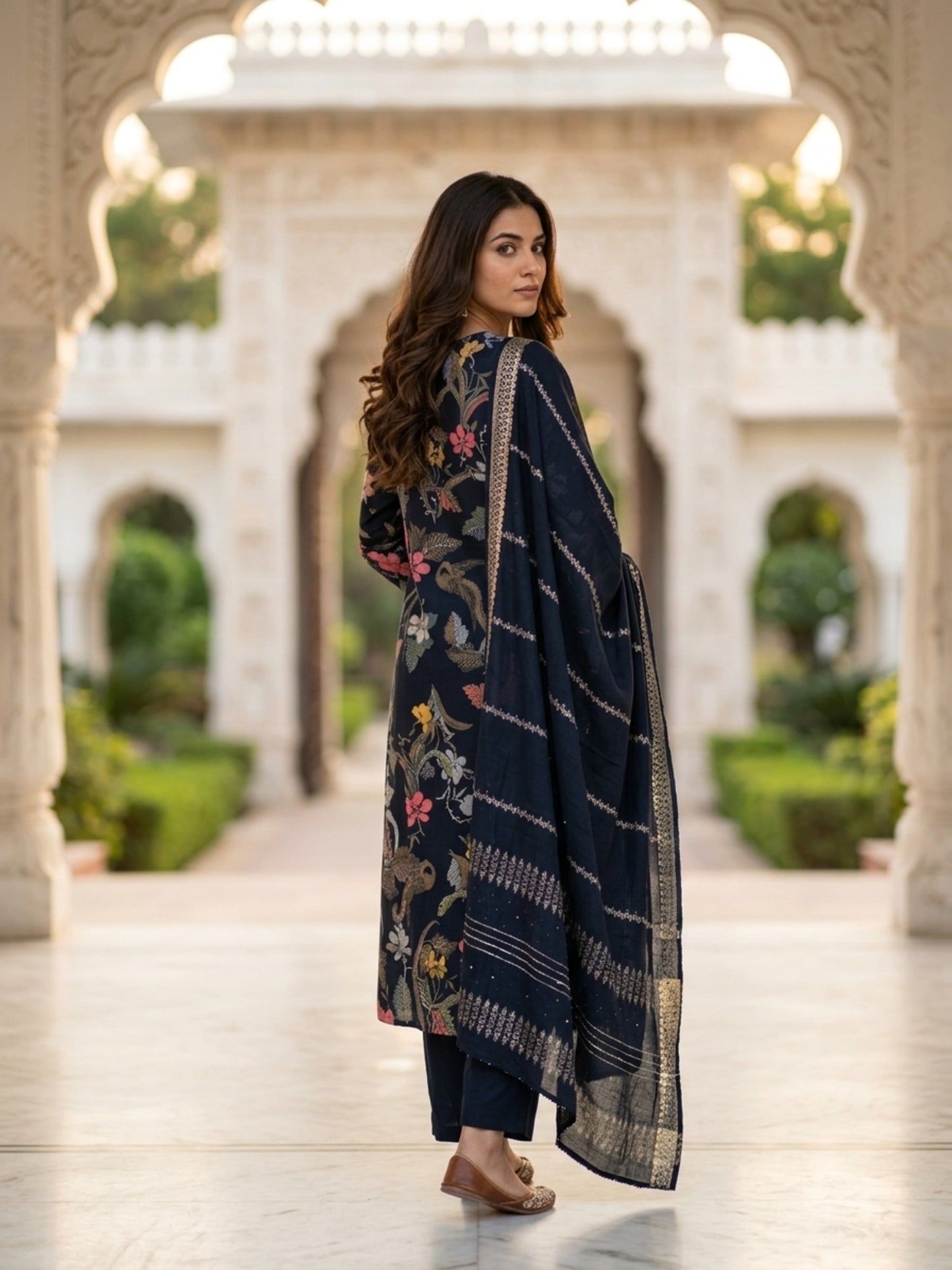Isha Women Floral Printed Salwar Suit Set | Ank