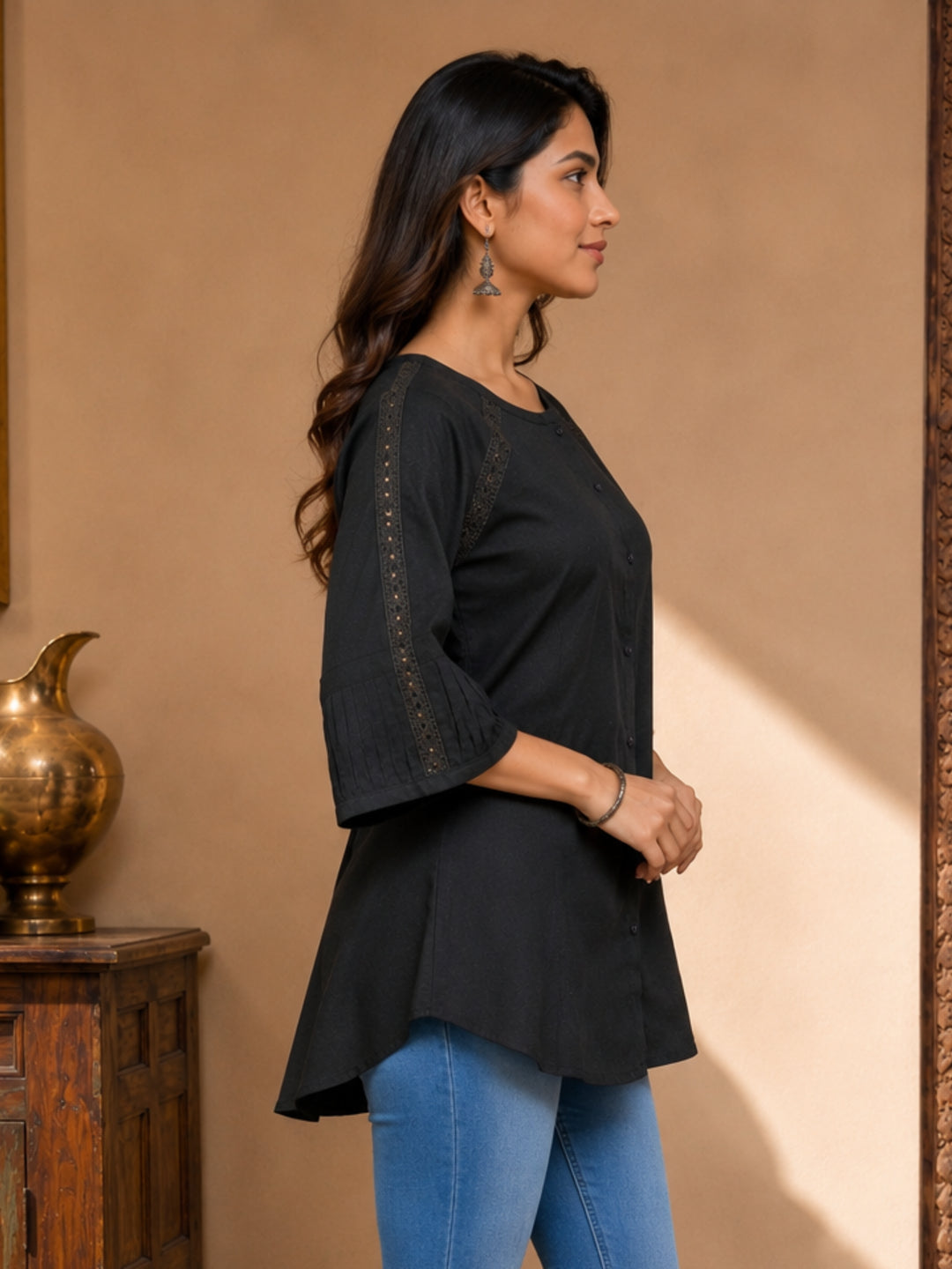 Minu Nidhi Women Solid Colour Round Neck Top