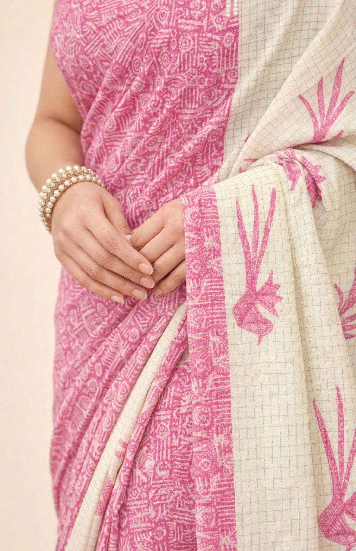 Srimoyee Pink & White Cotton Printed Saree