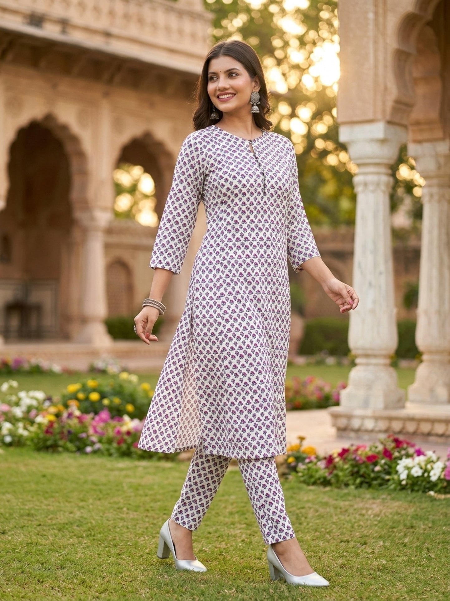 Women Snow White Floral Printed Rayon A-Line Co-Ord Set with Trousers