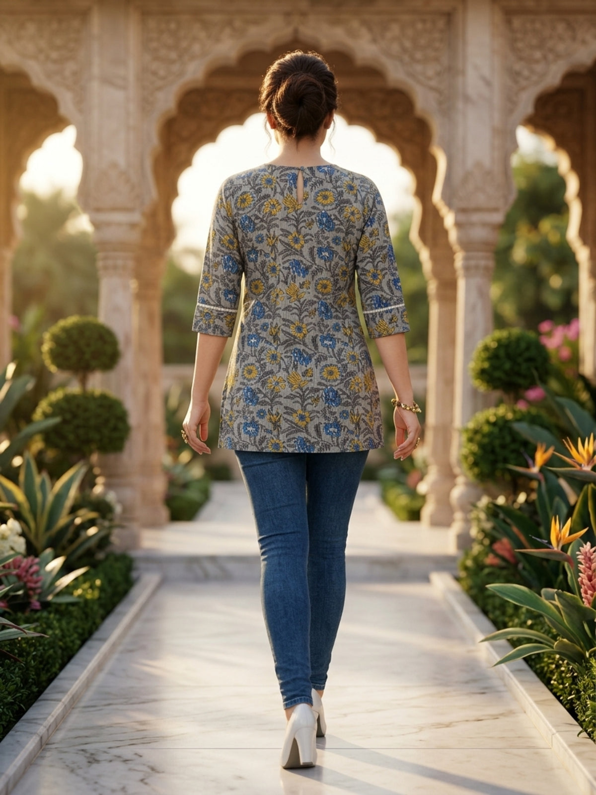 Women Floral Print Cotton Blend Grey Short Kurti